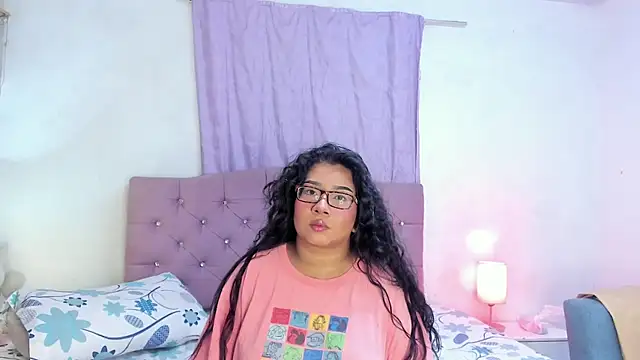Latinabombsheell online show from July 28, 4:42 am