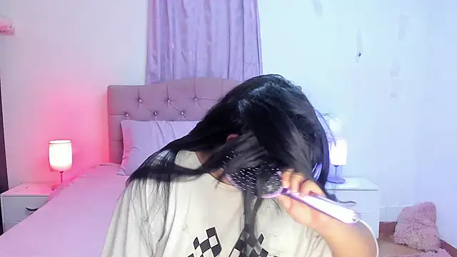 Latinabombsheell online show from November 19, 7:03 pm