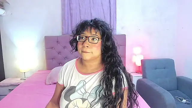 Latinabombsheell online show from June 10, 6:42 pm