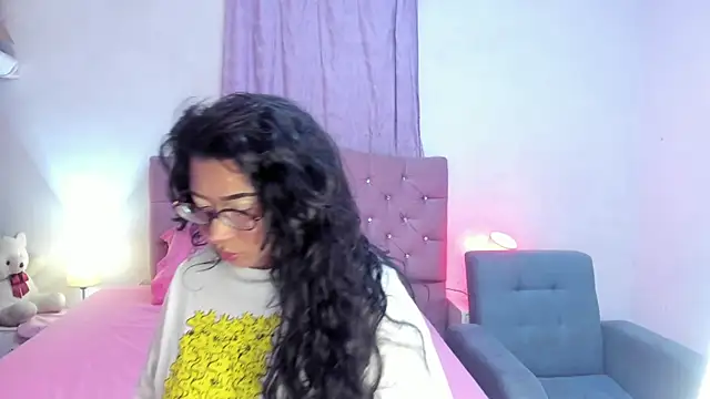 Latinabombsheell online show from July 14, 6:25 pm