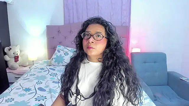 Latinabombsheell online show from August 1, 6:22 am