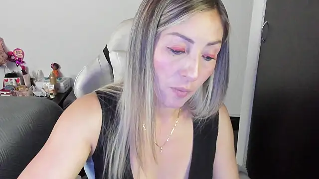 Andreina Suann online show from December 15, 12:33 pm