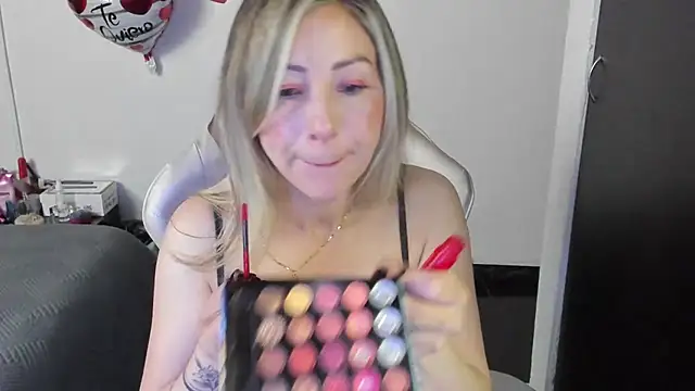 Snapshot of Andreina_Suann chatting on September 27, 12:11 pm Andreina Suann online show from September 27, 12:11 pm