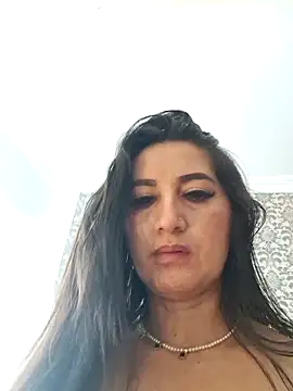 mature dollyy online show from May 9, 1:31 am