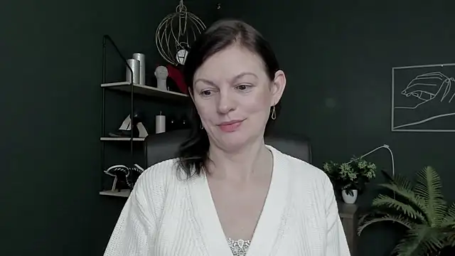 VivianWILD online show from March 23, 6:46 am