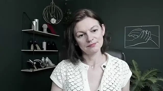 VivianWILD online show from June 10, 6:36 am