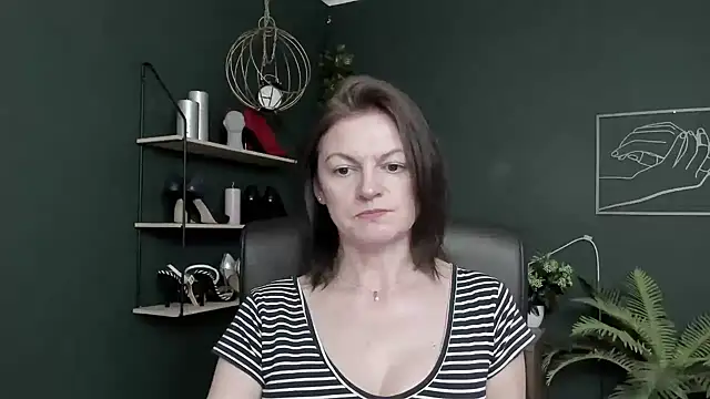 VivianWILD online show from May 30, 8:53 am