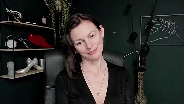 Snapshot of VivianWILD chatting on March 14, 4:30 pm VivianWILD online show from March 14, 4:30 pm