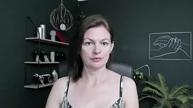 VivianWILD online show from June 26, 5:46 am