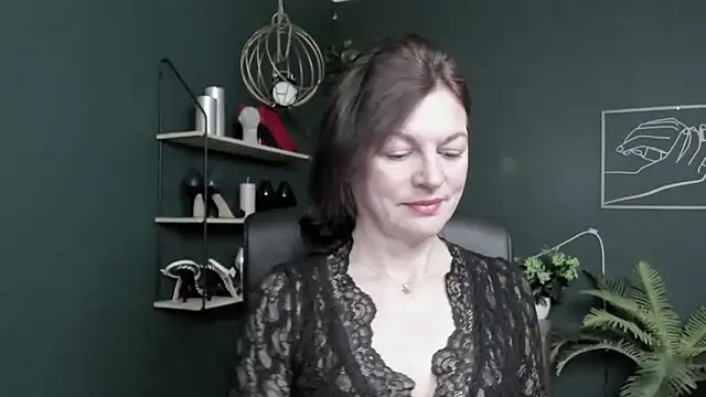 VivianWILD online show from April 23, 6:53 am