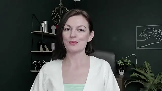 VivianWILD online show from May 29, 6:41 am
