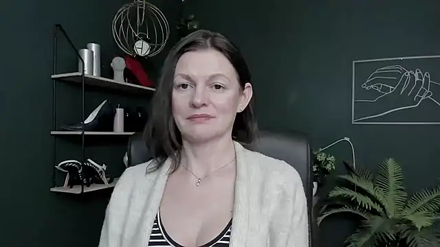 VivianWILD online show from February 10, 7:13 pm