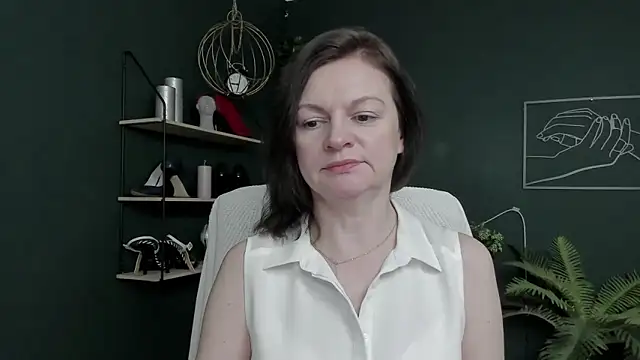 VivianWILD online show from April 17, 6:38 am