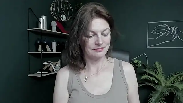 VivianWILD online show from July 6, 5:58 am