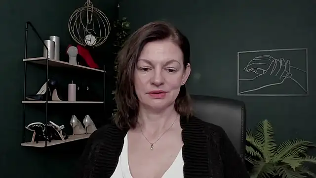 VivianWILD online show from January 7, 7:46 am