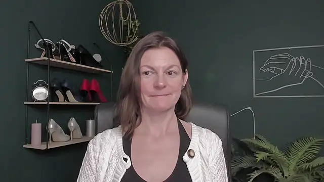 VivianWILD online show from November 10, 7:41 pm