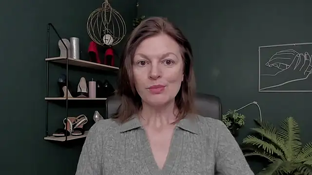 VivianWILD online show from December 3, 6:57 am