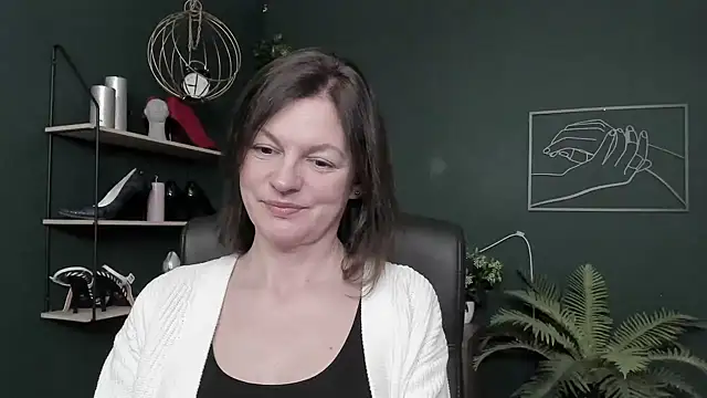 VivianWILD online show from February 5, 7:04 am