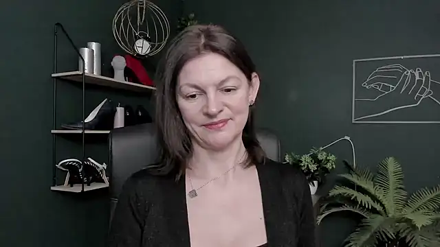 VivianWILD online show from February 12, 7:08 am