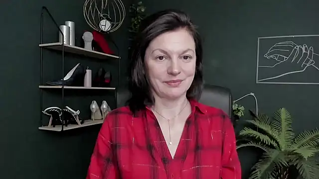 VivianWILD online show from February 24, 7:42 am