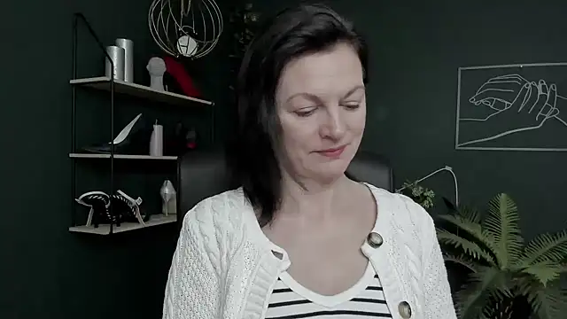 VivianWILD online show from February 25, 7:52 am