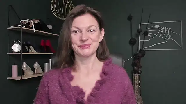 VivianWILD online show from October 22, 5:51 am