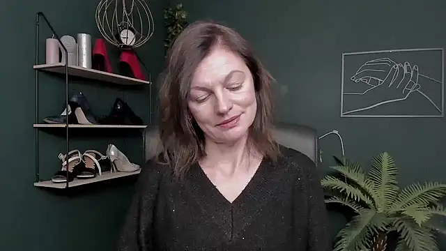 VivianWILD online show from November 17, 10:41 am