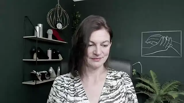 VivianWILD online show from June 16, 5:29 am