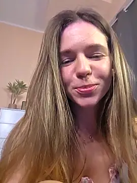 lucie mehott online show from February 19, 9:45 pm