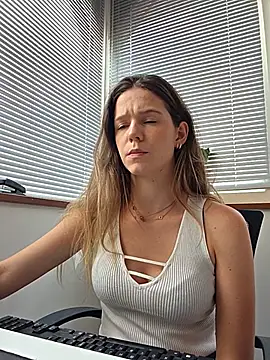 lucie mehott online show from June 8, 9:21 am