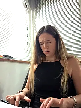 lucie mehott online show from March 30, 8:27 am