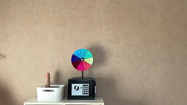 lucie mehott online show from November 17, 9:02 am