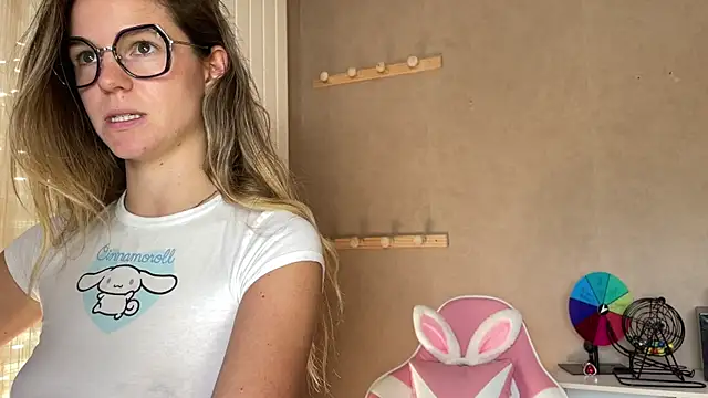 lucie mehott online show from September 27, 9:15 am