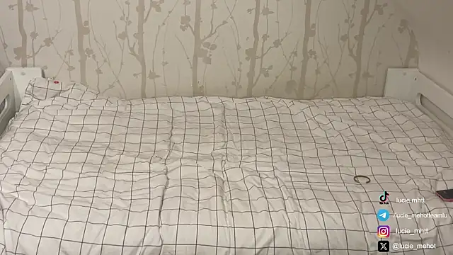 lucie mehott online show from September 24, 6:58 pm