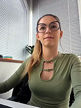 lucie mehott online show from March 6, 9:37 am