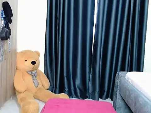 TeenieReeny online show from January 11, 2:35 pm