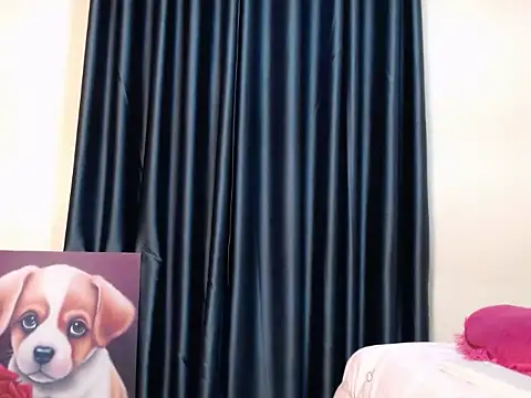 Snapshot of TeenieReeny chatting on October 23, 1:32 pm TeenieReeny online show from October 23, 1:32 pm
