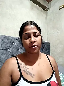 Snapshot of Giselabrunette25 chatting on February 20, 9:44 am Giselabrunette25 online show from February 20, 9:44 am