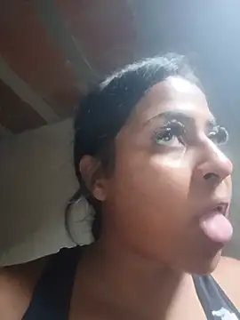Giselabrunette25 online show from May 25, 8:40 pm