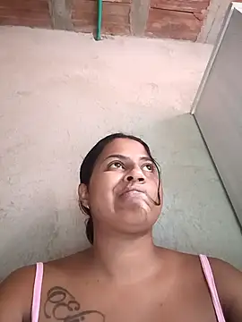 Snapshot of Giselabrunette25 chatting on February 15, 3:33 pm Giselabrunette25 online show from February 15, 3:33 pm