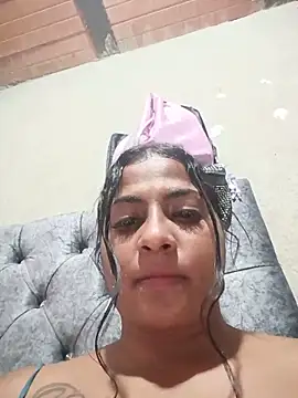 Giselabrunette25 online show from June 12, 12:52 am