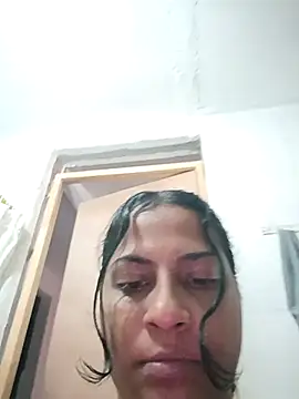 Snapshot of Giselabrunette25 chatting on January 18, 3:26 pm Giselabrunette25 online show from January 18, 3:26 pm