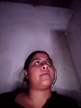 Snapshot of Giselabrunette25 chatting on February 15, 2:45 am Giselabrunette25 online show from February 15, 2:45 am