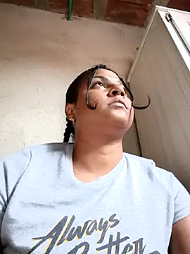 Snapshot of Giselabrunette25 chatting on January 15, 6:55 pm Giselabrunette25 online show from January 15, 6:55 pm