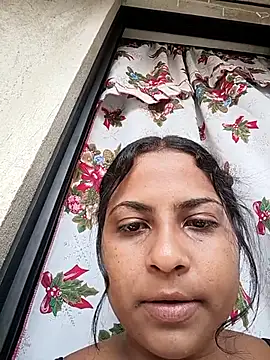 Snapshot of Giselabrunette25 chatting on December 16, 5:06 pm Giselabrunette25 online show from December 16, 5:06 pm