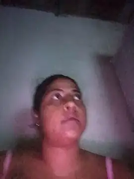 Snapshot of Giselabrunette25 chatting on February 5, 11:44 pm Giselabrunette25 online show from February 5, 11:44 pm