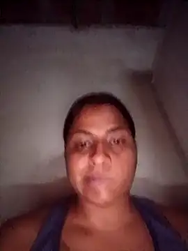 Snapshot of Giselabrunette25 chatting on February 23, 1:29 am Giselabrunette25 online show from February 23, 1:29 am