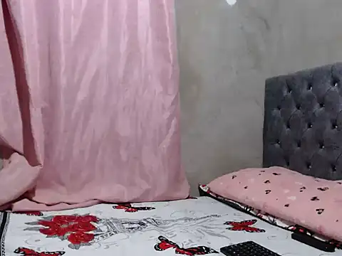 Giselabrunette25 online show from May 29, 2:28 am