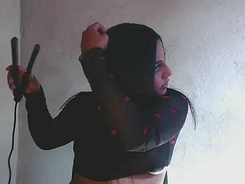 Giselabrunette25 online show from January 25, 3:30 pm