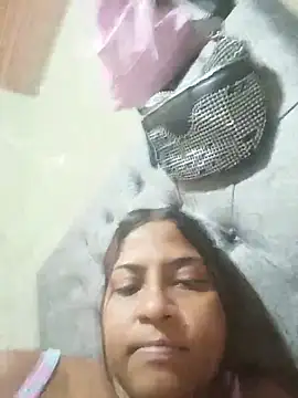 Giselabrunette25 online show from July 12, 3:51 am